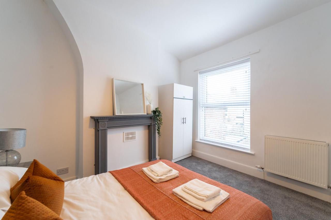 South View - 3 Bed Modern House - Close To Centre * Chester
